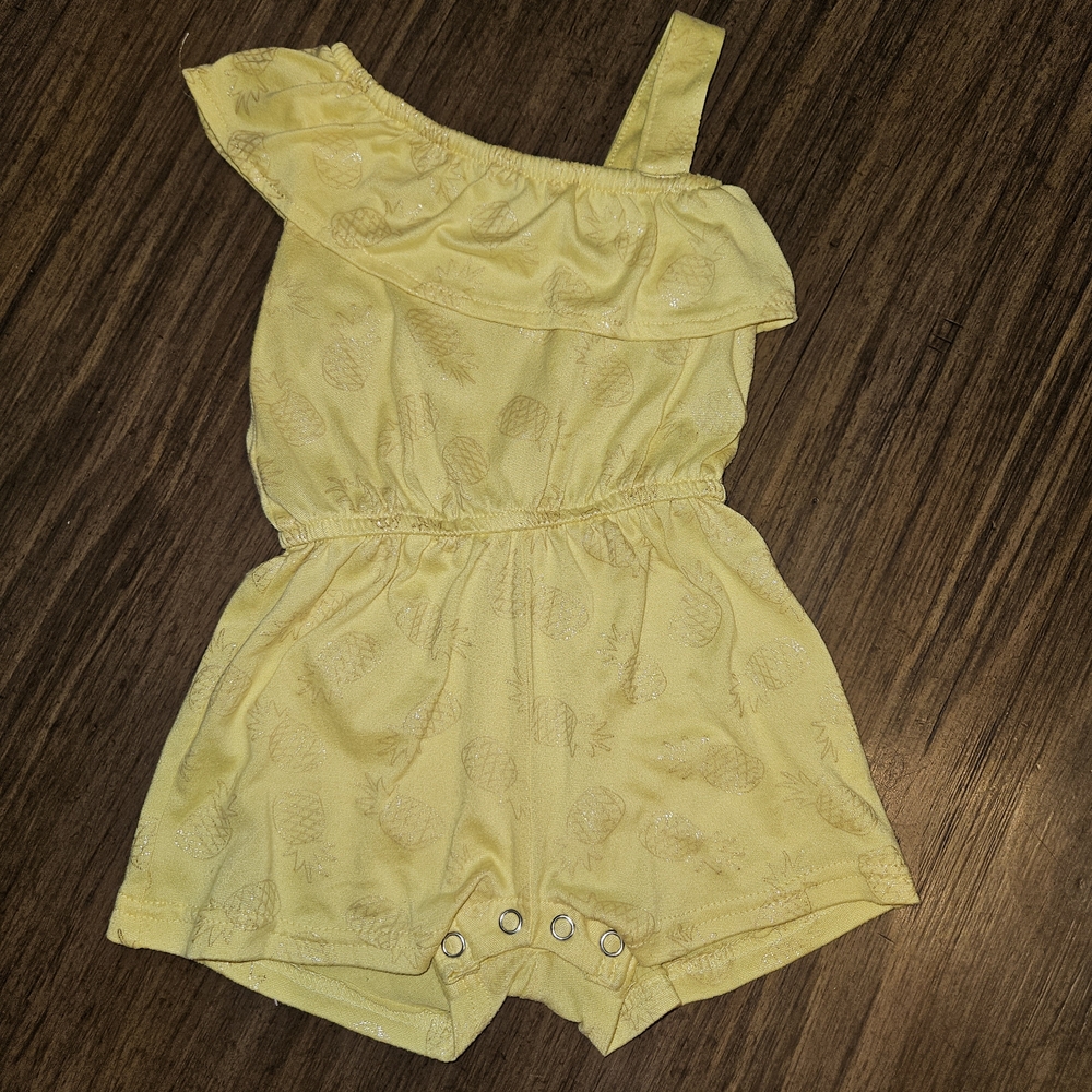 Charming Yellow Pineapple Infant Sz 12 month Ruffle Romper